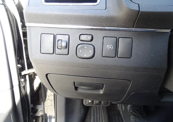 Toyota Avensis cena 43900 przebieg: 170769, rok produkcji 2013 z Stronie Śląskie małe 172